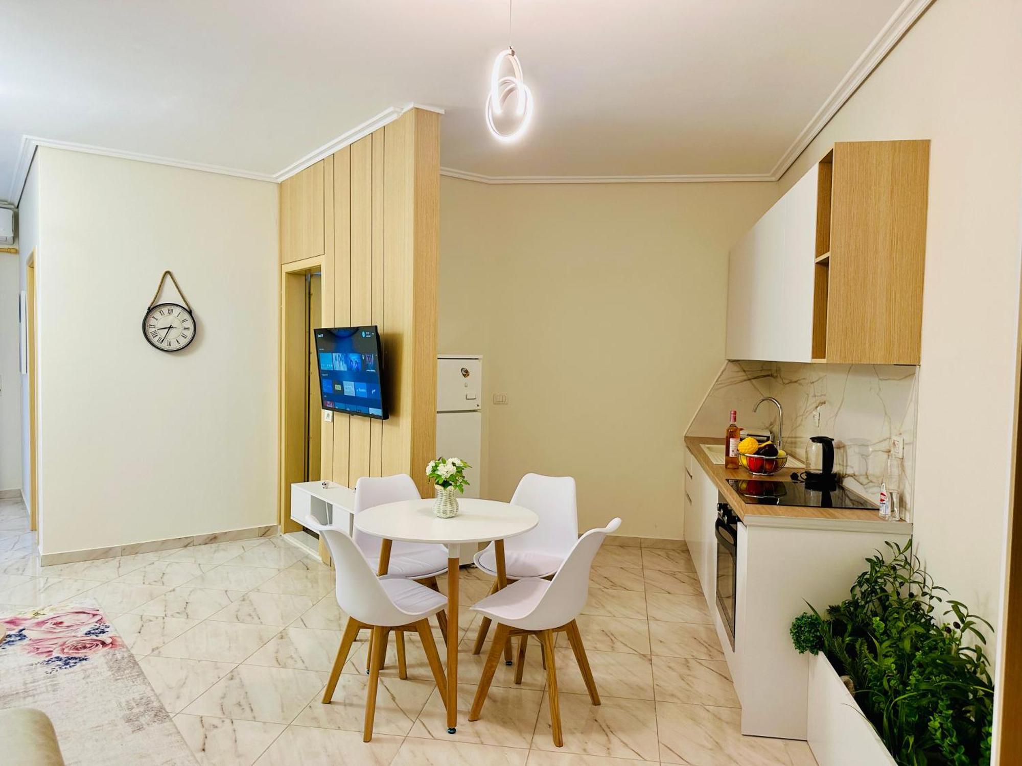 Jico Travel - Erjon Apartments Vlore Room photo