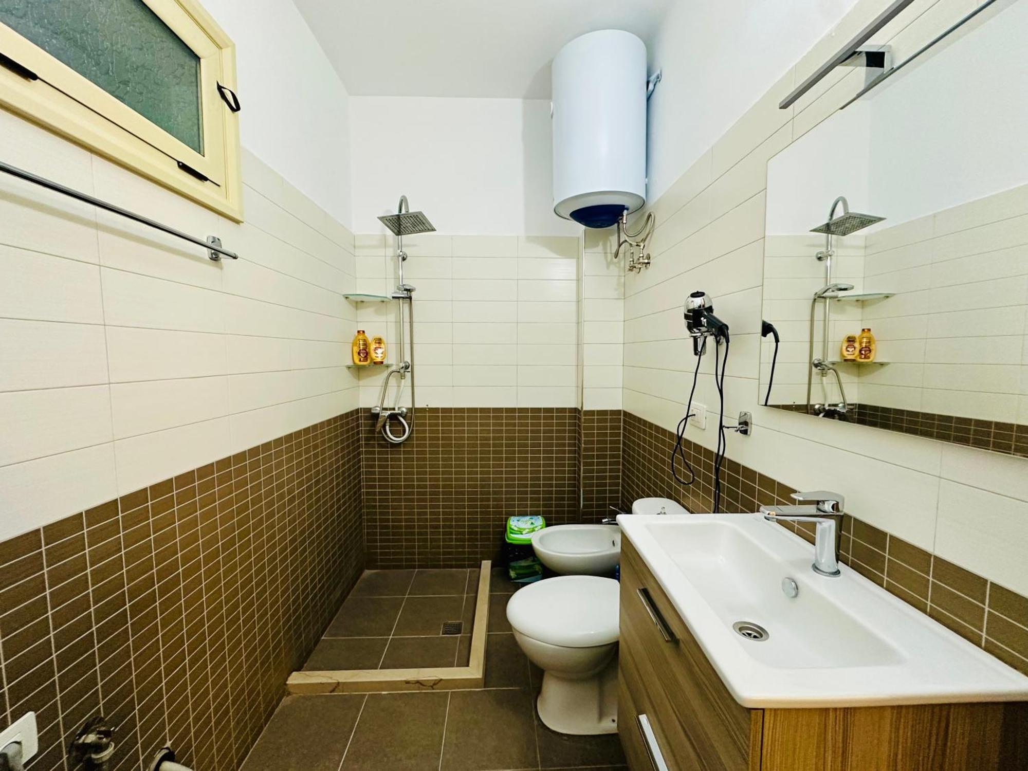 Jico Travel - Erjon Apartments Vlore Room photo